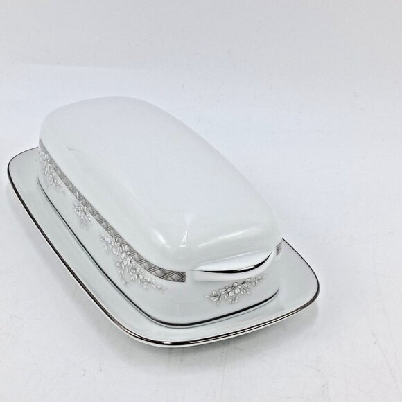 Noritake Contemporary Covered Butter DIsh-Windham Pattern 3194 -Fine China - Picture 2 of 8